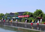 黑坑钓鲤鱼浮水的技巧和方法是什么？如何提高钓鲤鱼的成功率？