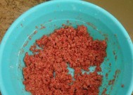 六月份钓鱼开饵技巧是什么？如何根据季节调整饵料？