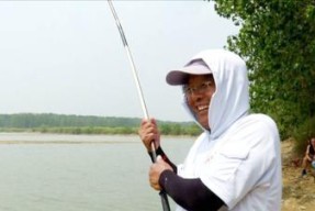钓鱼技巧教程（以钓鱼现学现卖技巧为主题的全面教程，教你快速掌握钓鱼技巧。）