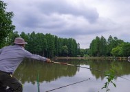 儿童钓鱼最佳方法和技巧是什么？如何培养孩子的钓鱼兴趣？