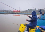 冬季鱼塘钓鱼技巧大揭秘（挑战冰天雪地，享受成功钓鱼的四个要点）