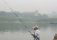 河里面钓鱼技巧有哪些？如何提高钓鱼成功率？