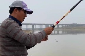 风天钓鱼选位技巧是什么？如何应对风天钓鱼的挑战？