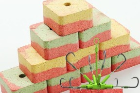 方块鱼饵使用技巧和方法是什么？如何提高钓鱼效率？