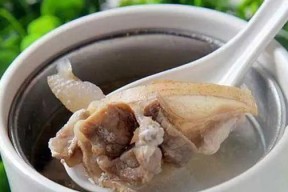 猪肺钓鱼技巧大揭秘（掌握猪肺钓鱼的关键技巧）