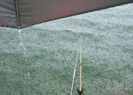 大暴雨后钓鱼技巧是什么意思？如何应对极端天气钓鱼？