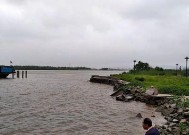 如何在风浪中成功钓鱼？掌握这些技巧了吗？