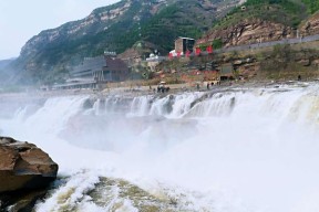 冬日黄河流水中的钓鱼技巧（郑州冬天黄河流水中钓鱼的窍门）