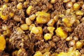 钓鱼技巧饵料的成分解析（探秘鱼儿口中的诱惑）