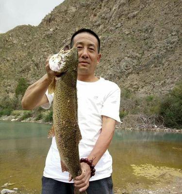 东北冰钓实录之技巧补缺闷杆钓（探秘东北冰钓技巧，提升闷杆钓技术水平）  第2张