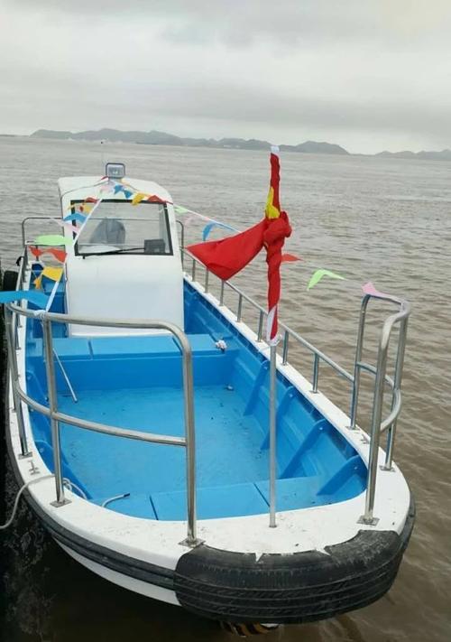 海南游艇上钓鱼技巧（玩转海洋钓鱼）  第1张