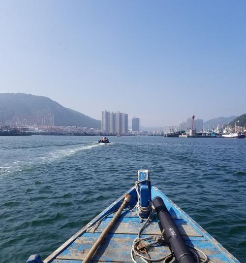 海上快速钓鱼技巧与方法（提高效率的关键技巧与实用经验）  第2张