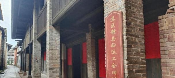 老曾钓鱼技巧教程（掌握钓鱼技巧）  第2张