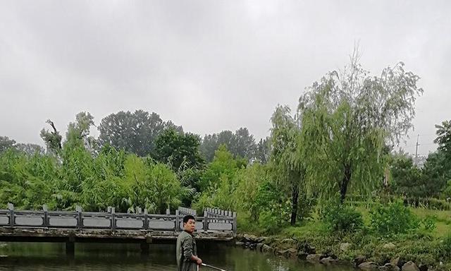 老钓友分享钓鱼技巧的经验（传承渔乡智慧）  第2张