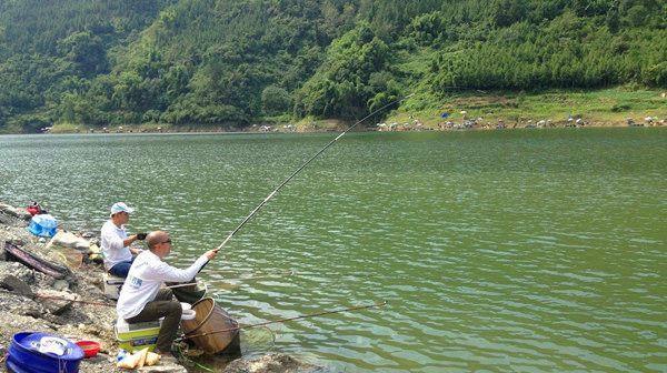 以闷竿无漂钓鱼技巧（掌握成功钓鱼的关键技巧）  第2张