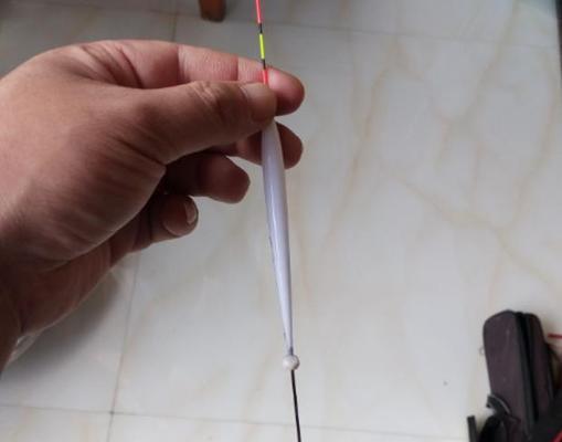 掌握泡沫钓鱼技巧，提高钓鱼成功率（钓鱼达人分享实用技巧）  第1张