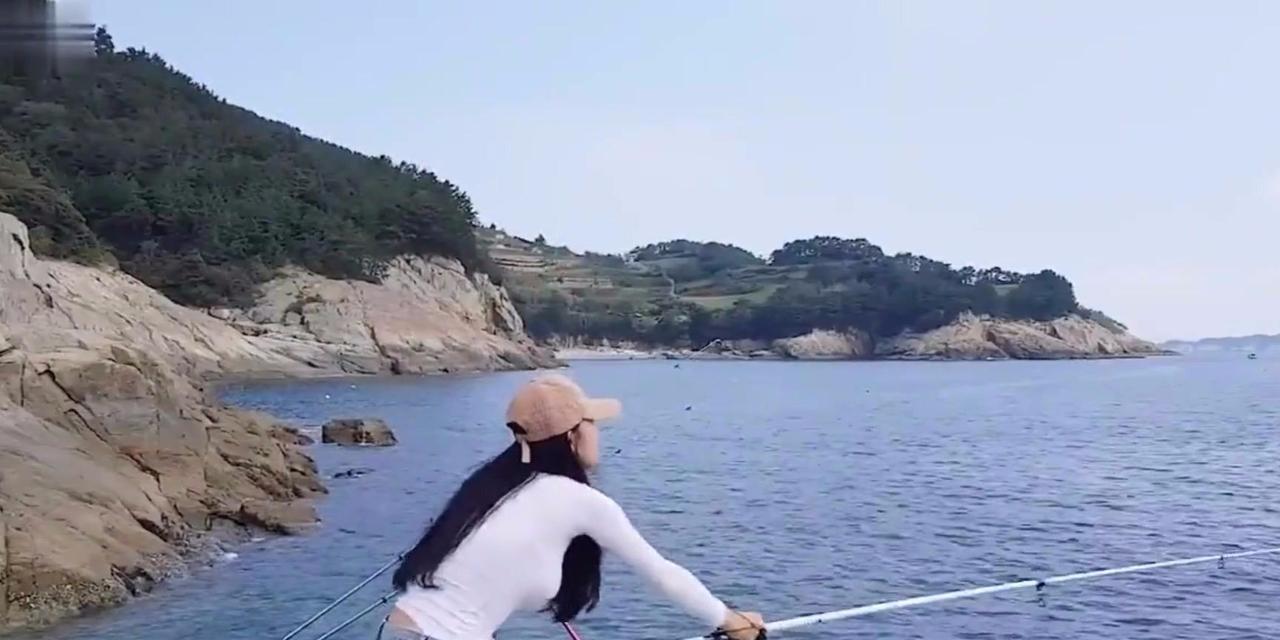 雨天钓鱼的技巧（掌握降雨中的钓鱼窍门）  第1张