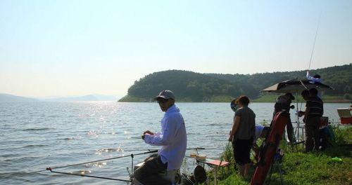 夏天曲水钓鱼技巧（揭秘高原上的渔民秘籍）  第1张