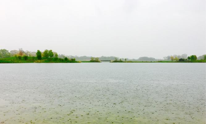 雨水节后水库钓鱼技巧与方法（挑选好地点）  第2张