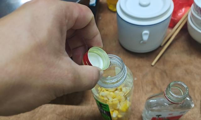 玉米下竿钓鱼技巧（掌握这些技巧）  第3张