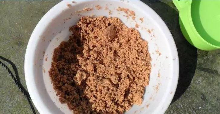 发酵鱼饵制作技巧（打造诱人鱼饵的秘诀）  第1张