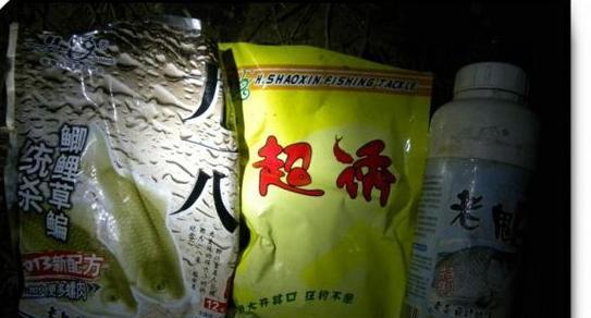 冬天钓鱼打窝技巧？用什么饵料效果最佳？  第1张