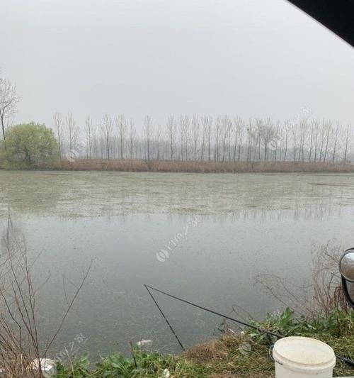 大暴雨后钓鱼技巧是什么意思？如何应对极端天气钓鱼？  第3张