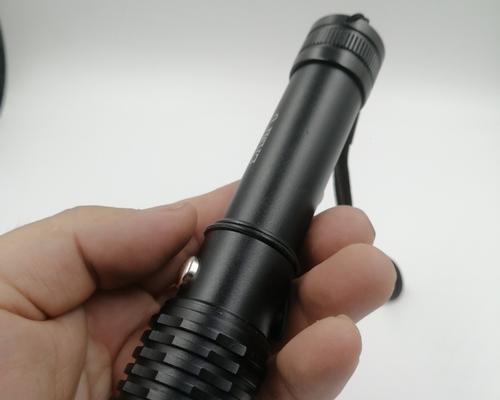 钓鱼电筒使用技巧有哪些？如何正确选择和使用钓鱼电筒？  第2张