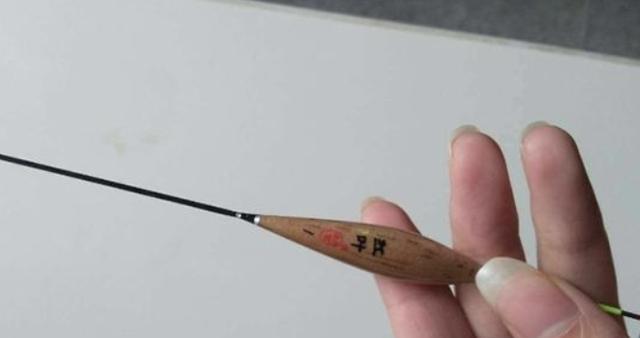 钓鱼调漂技巧初学者如何快速上手？有哪些常见问题需要避免？  第2张
