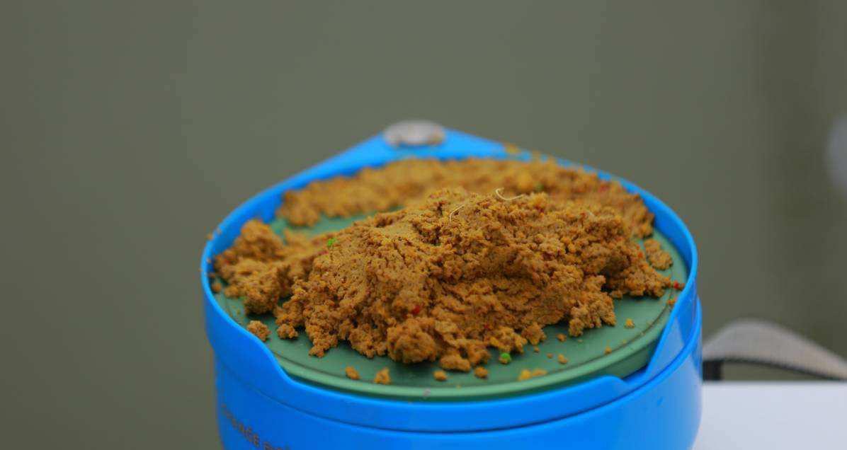 钓鱼窝料配方和技巧是什么？如何制作效果最佳的窝料？  第3张