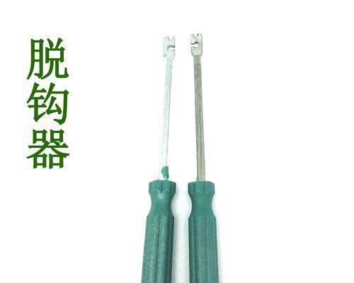如何快速掌握钓鱼小鱼摘钩技巧？教程中有哪些常见问题解答？  第2张