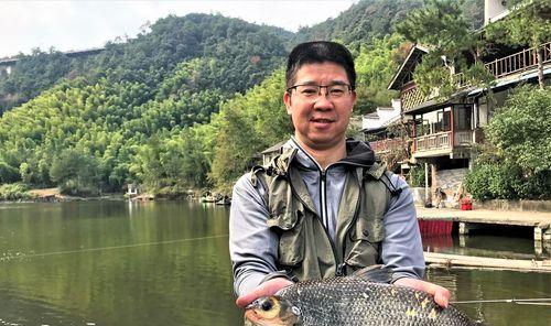 钓鱼时如何应对风浪？有哪些抗风浪的技巧？  第3张