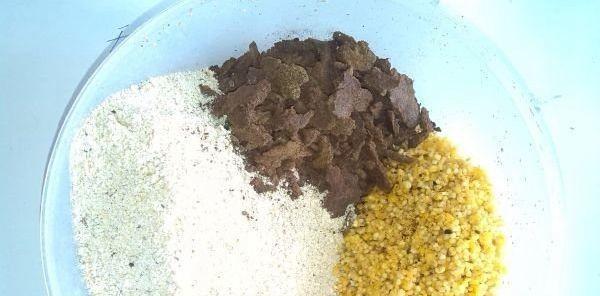 如何使用玉米粒作为钓鱼挂饵？有哪些有效的挂饵技巧？  第2张