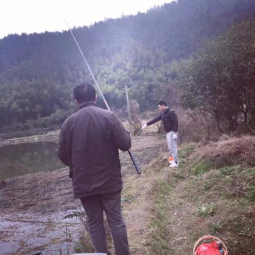 钓鱼职业选手操作技巧有哪些？如何提高钓鱼技能？  第2张