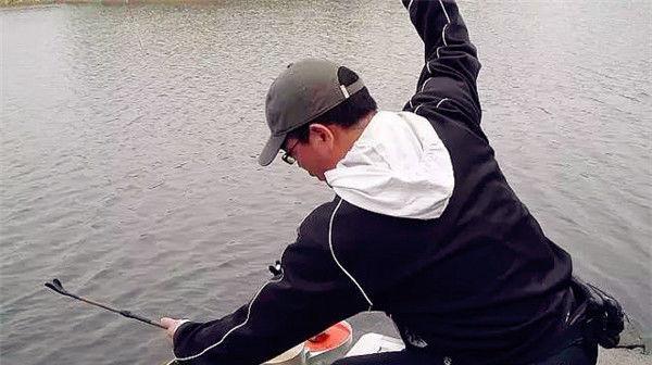 飞龙湖钓鱼技巧教学？如何提高钓鱼成功率？  第2张