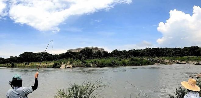伏天闷热大水面野钓技巧有哪些？如何应对高温天气提高钓鱼效率？  第2张
