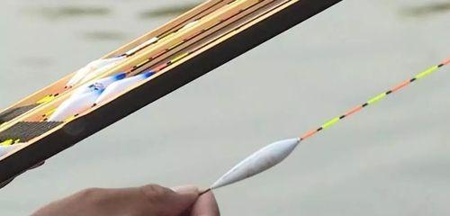 浮漂钓灵钓钝的技巧是什么？如何根据鱼情调整？  第2张