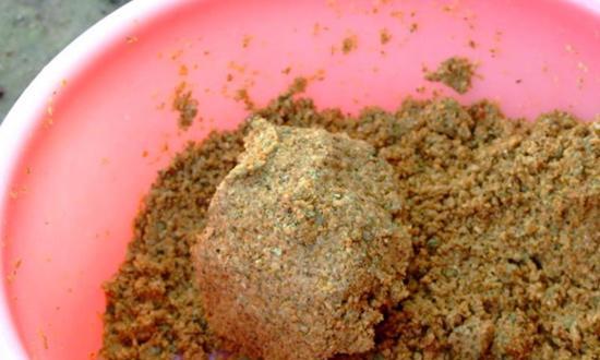 浮萍钓鲫鱼技巧有哪些？如何有效提高钓鲫鱼的成功率？  第1张