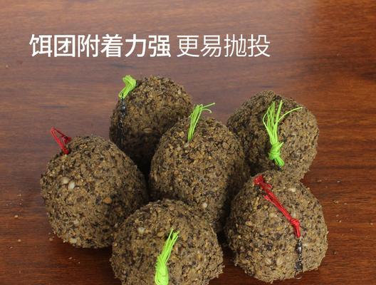 河流钓鱼技巧中窝料和饵料的选择方法是什么？如何根据季节调整使用？  第2张
