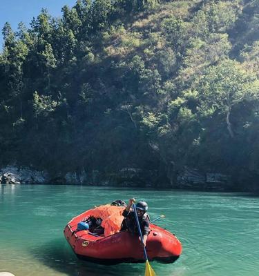 河水湍急钓鱼技巧教学？如何应对激流中的挑战？  第3张