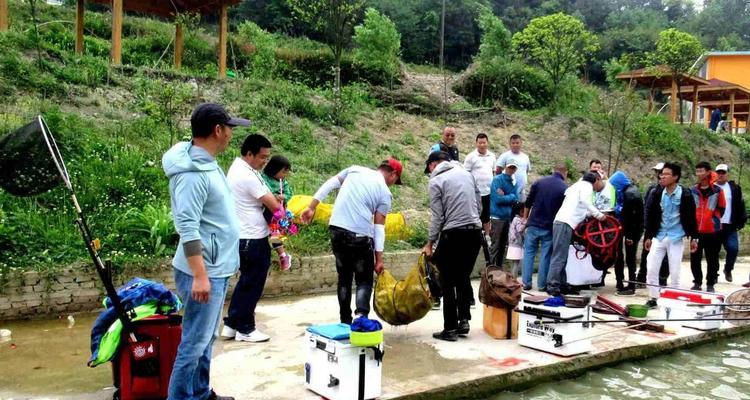 黑坑滑口鲤鱼垂钓技巧是什么？如何应对滑口鲤鱼的挑战？  第1张