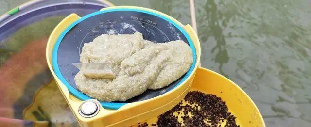 黑坑钓鲤鱼时如何运用浮钓技巧？有哪些有效的方法？  第2张